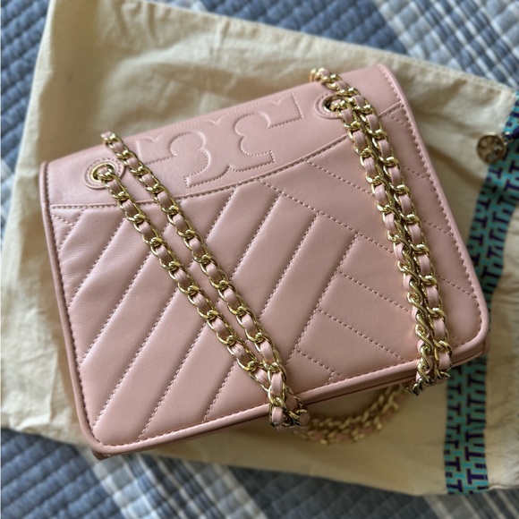 Tory Burch Handbags - Tory burch Pink Quilted Chain Shoulder Bag